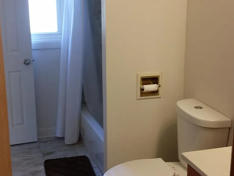 1015 N Lafayette St — Photo 6