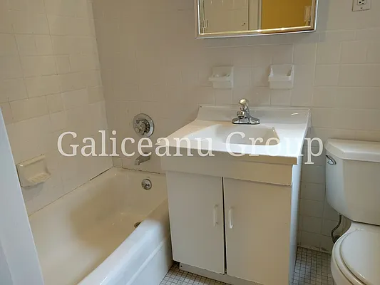 Rented by Lexington Real Estate Group | media 36