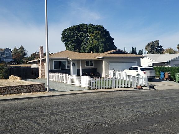 3rd image of 1613 San Jose Dr