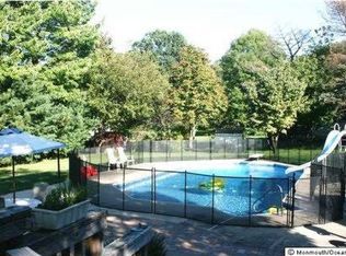 659 Greene Ave, Belford, NJ 07718