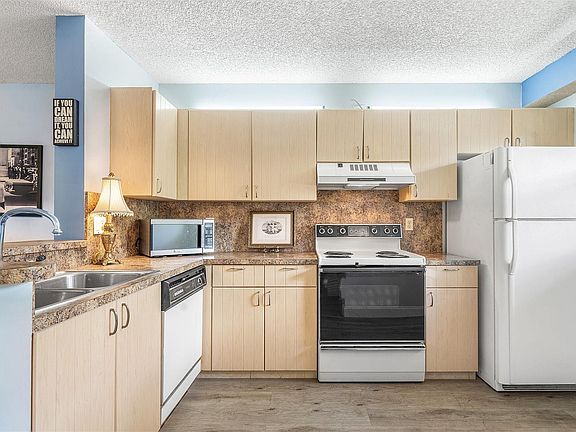 5th image of 7735 NW 79th Avenue #111