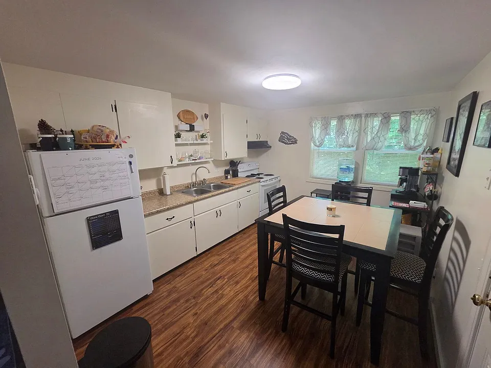 10 Renarl Ave #3