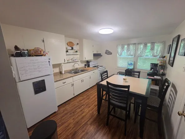 10 Renarl Ave #3, Suncook, NH 03275