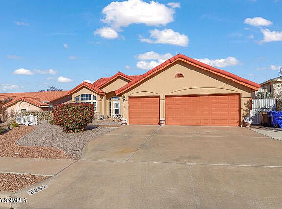 2nd image of 2257 Sunrise Point Rd