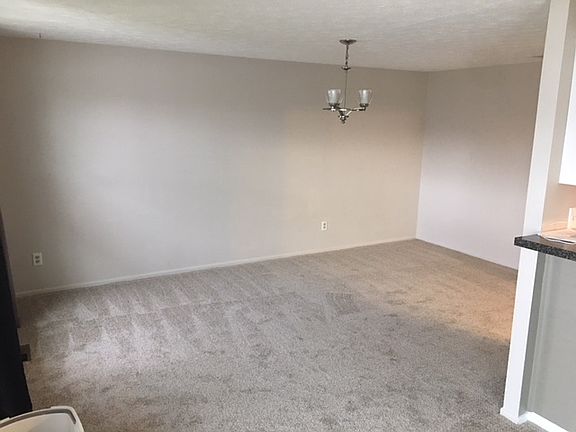 4th image of 5924 Troy Villa Blvd