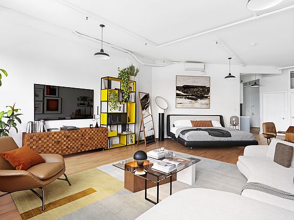 3rd image of 239 Banker St APT 4Q