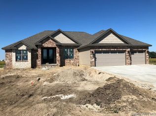 1201 Lightstone Ct, Sherman, IL 62707