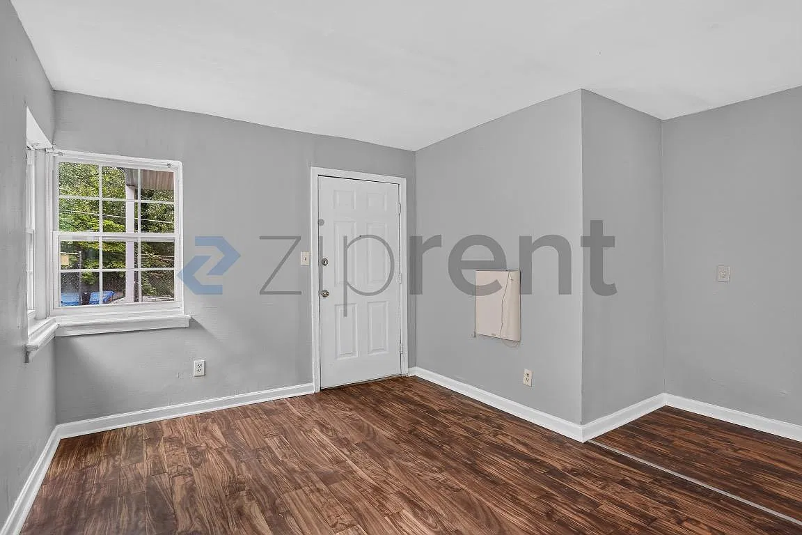 2 bed, 1060 sqft, $1,045 — Photo 4