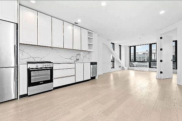 1st image of 644 4th Ave #1201