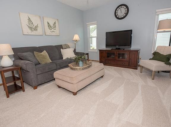 3rd image of 7995 Schoolside Dr