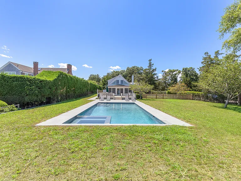 81 Scotts Landing Rd — Photo 21