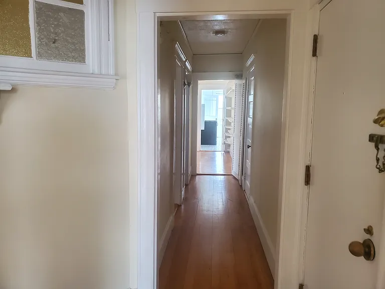 25 Fairfield St — Photo 5