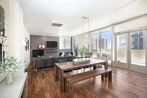 Rented by Heller Organization | media 21