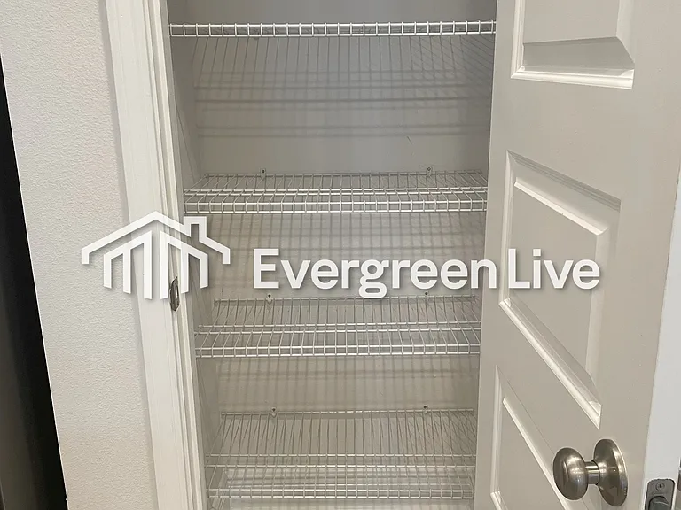9843 Fowler Ave — Photo 10