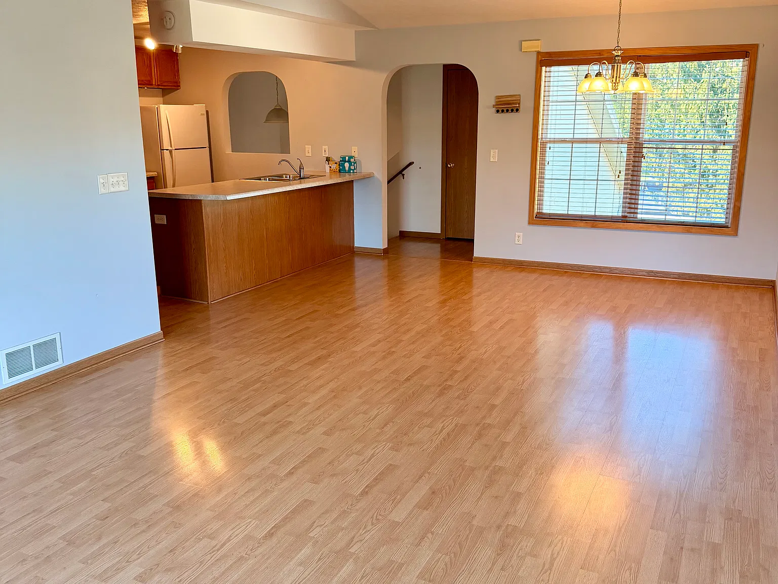 2 bed, 1240 sqft, $1,650 — Photo 3