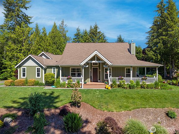 3rd image of 20 Dunsmuir Road