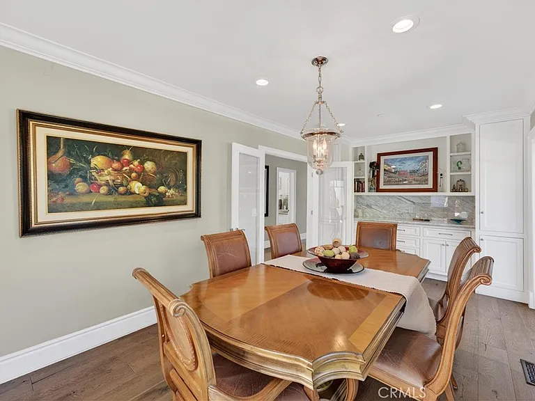 405 Blumont St — Photo 23