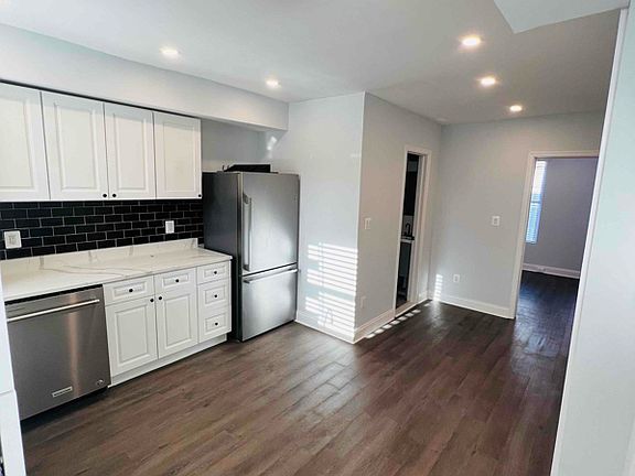 4th image of 1266 Riverside Ave #2