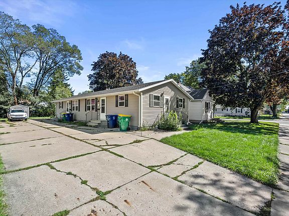 2nd image of 956 Langlade Ave