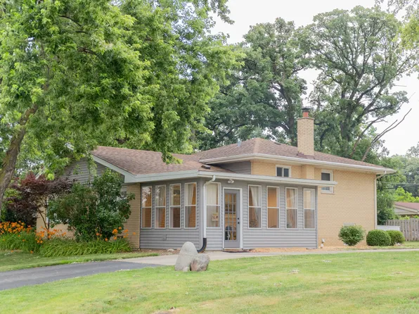 7331 Southwest Hwy, Worth, IL 60482