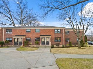 73-33 220th St #133A2, Queens, NY 11364