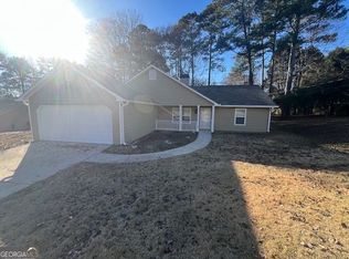 212 Pineknoll Ct, Ellenwood, GA 30294