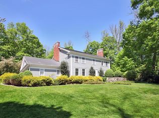 10 Farrar Ln, Ridgefield, CT 06877