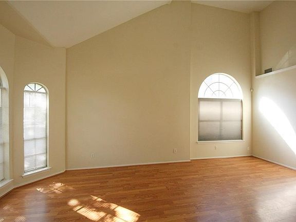 5th image of 7608 Tovar Dr