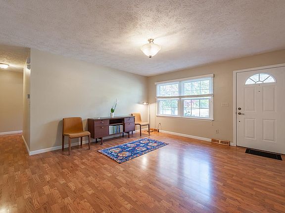 5th image of 1002 E Allendale Dr