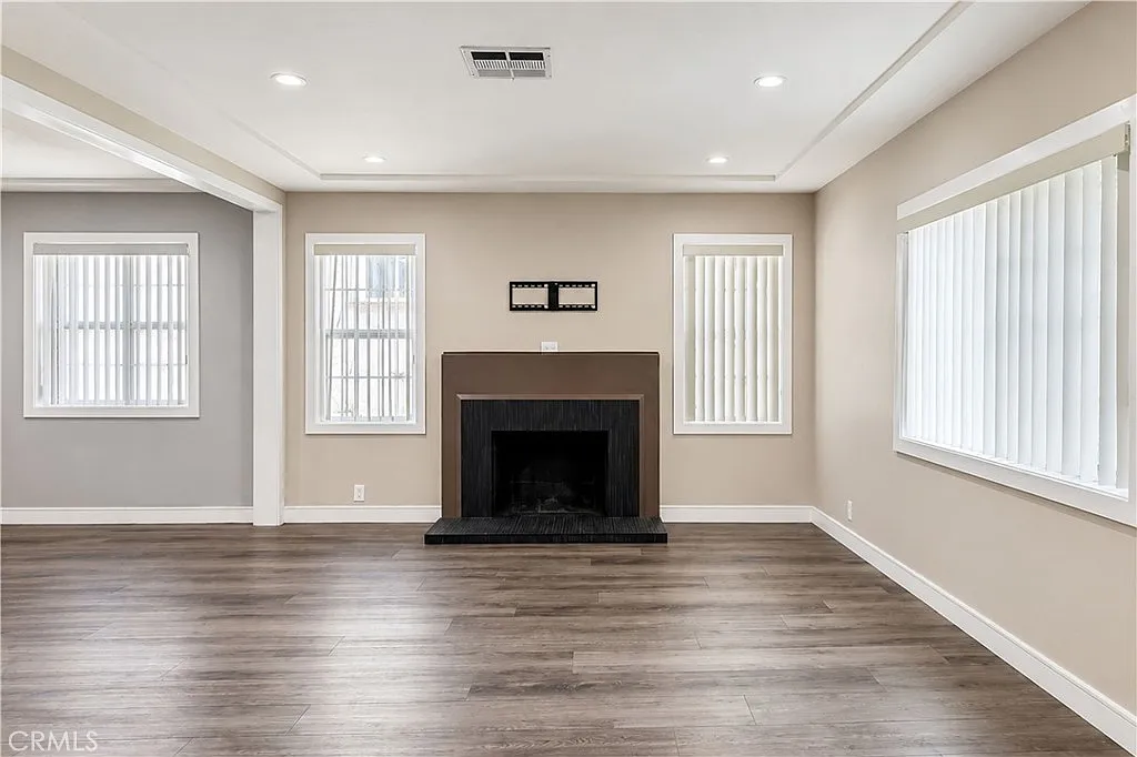 3 bed, 1700 sqft, $4,800 — Photo 3