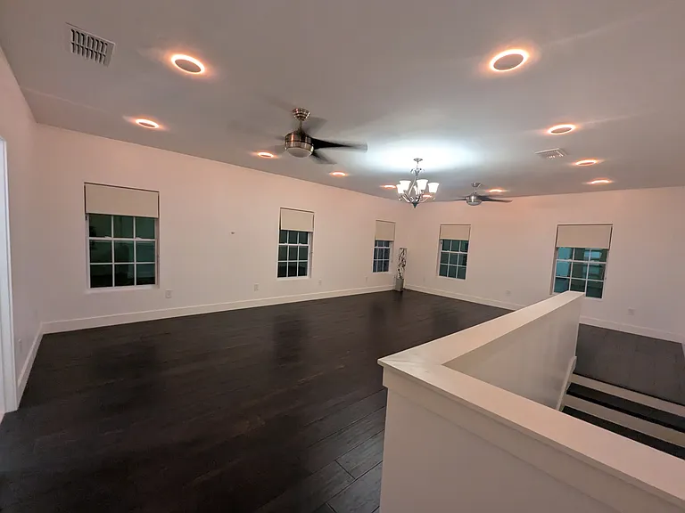 974 Pinelli St — Photo 39
