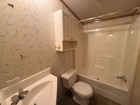 5th image of 1712 S Dixie Hwy #245