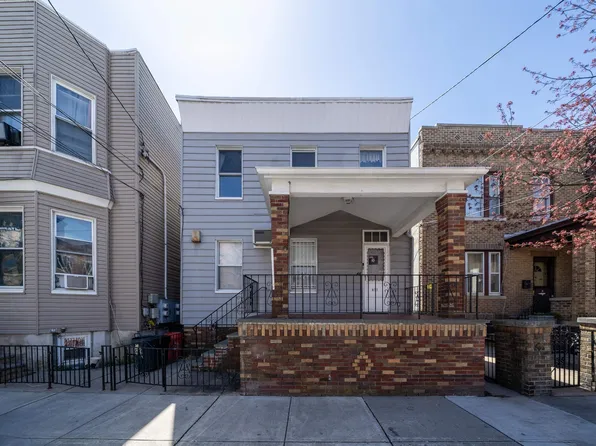 411 10th St, Union City, NJ 07087