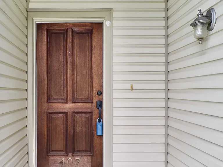 407 Josephine St — Photo 10