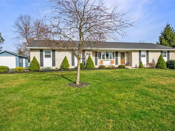 1252 Saddle Dr, Nazareth, PA 18064