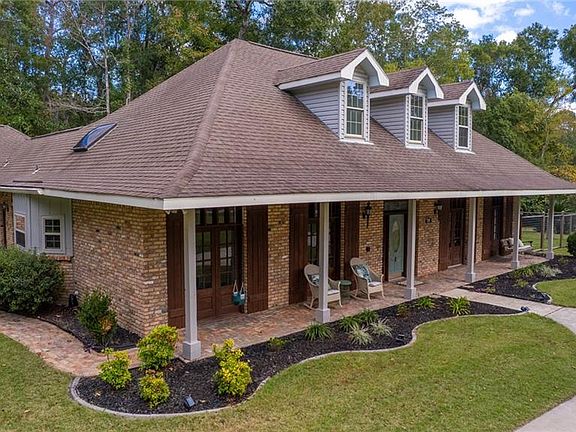 2nd image of 510 Hermitage Ct