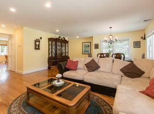 284 Cross St #B, Winchester, MA 01890