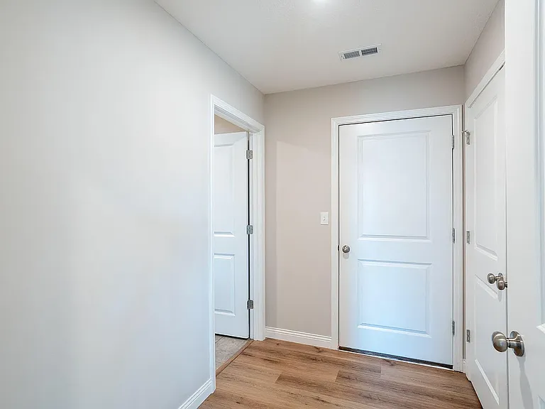 5502 Geyser Blvd — Photo 11