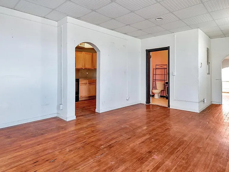 521 N Dixie Hwy — Photo 28