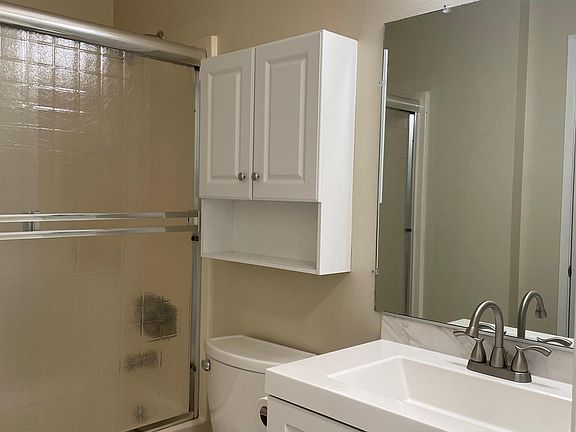 2nd image of 1595 Brookvale Dr APT 9
