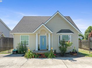 410 Del Monte Ave #A, Tillamook, OR 97141