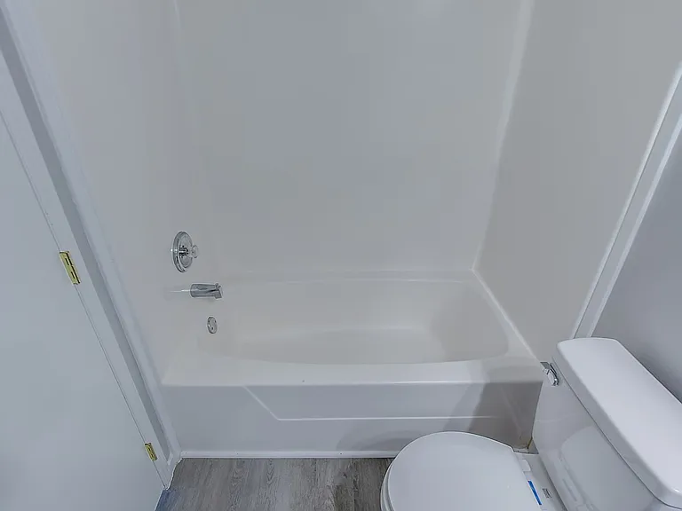 276 Franklin St — Photo 16