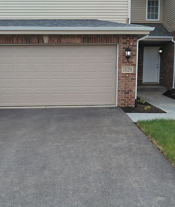 1st image of 1025 Regent Dr