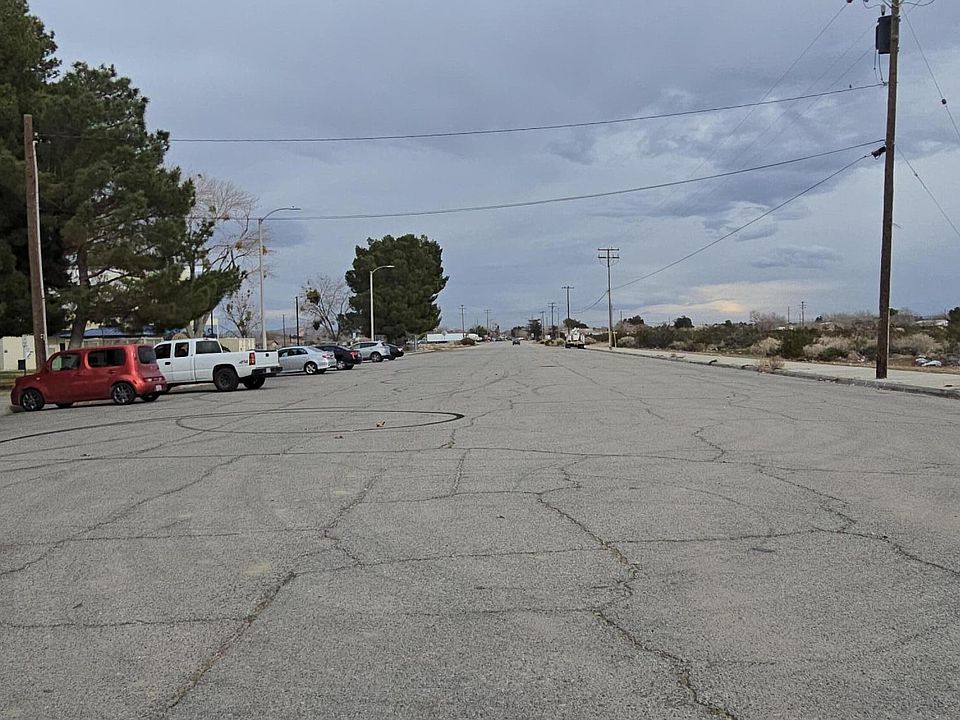 2nd image of E Vic Ave #R