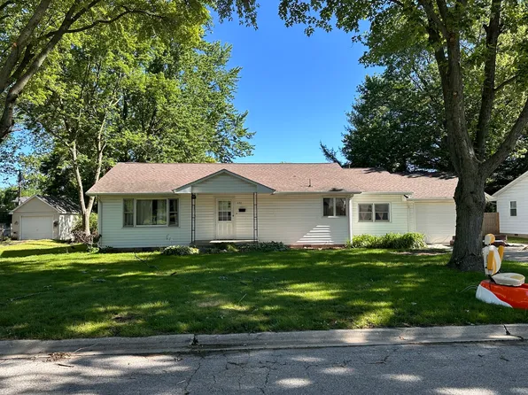 570 E Grant St, Watseka, IL 60970