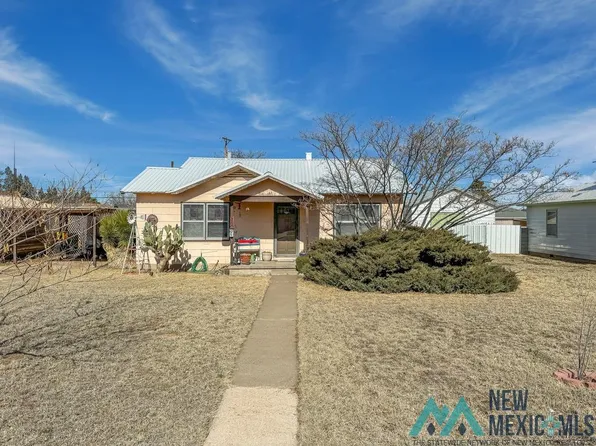 318 E Yucca Dr, Hobbs, NM 88240