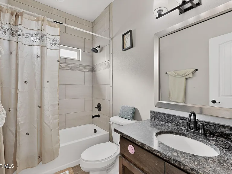 14717 Charles Foster Ave — Photo 36