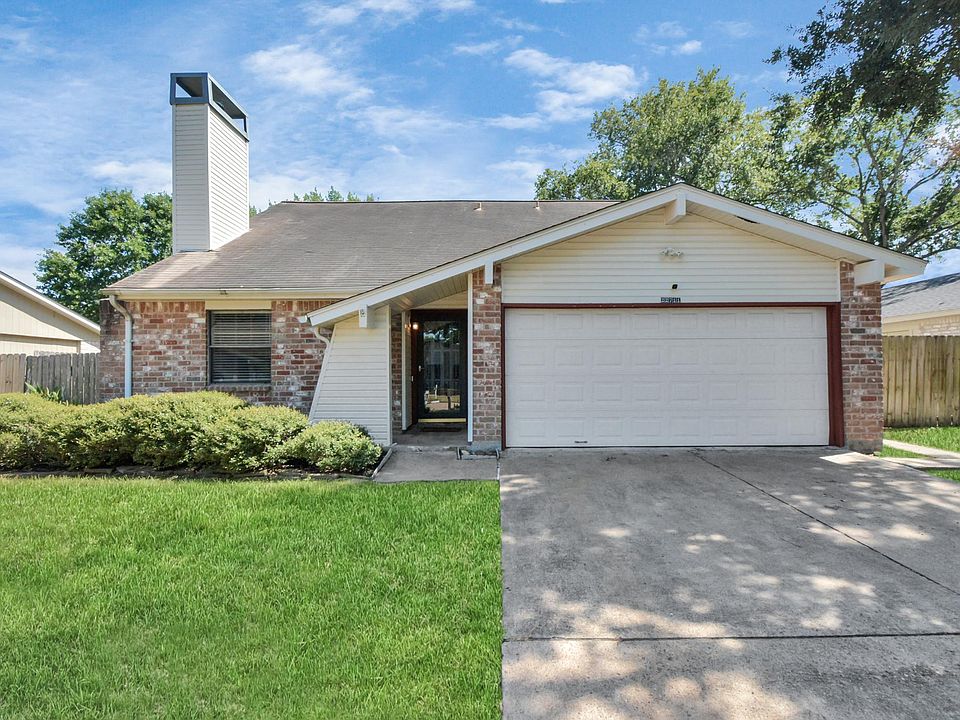Welcome to 22711 Braken Carter!