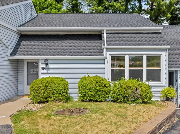 18 Blueberry Ln, Wexford, PA 15090