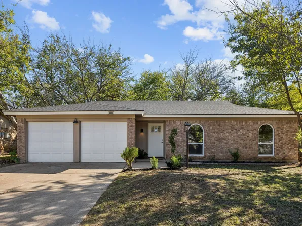 6608 Emily Dr, Watauga, TX 76148